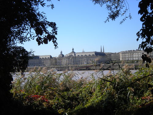 Bordeaux depuis l'autre rive