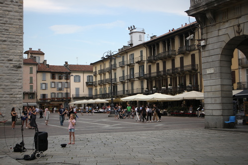 Piazza del duomo Côme