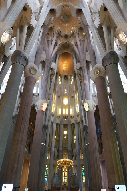 Sagrada Família : intérieur